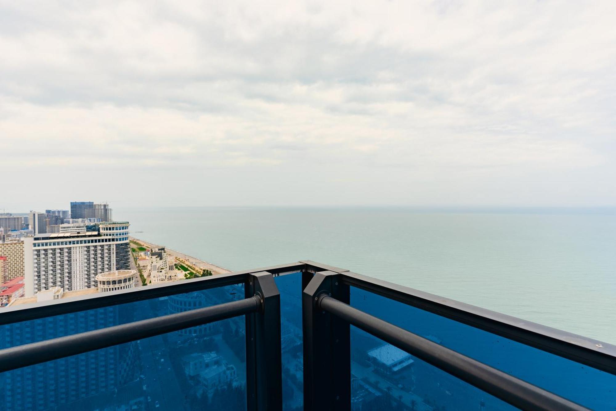 Апартаменты Habiby Orbi Sea Towers Батуми Экстерьер фото