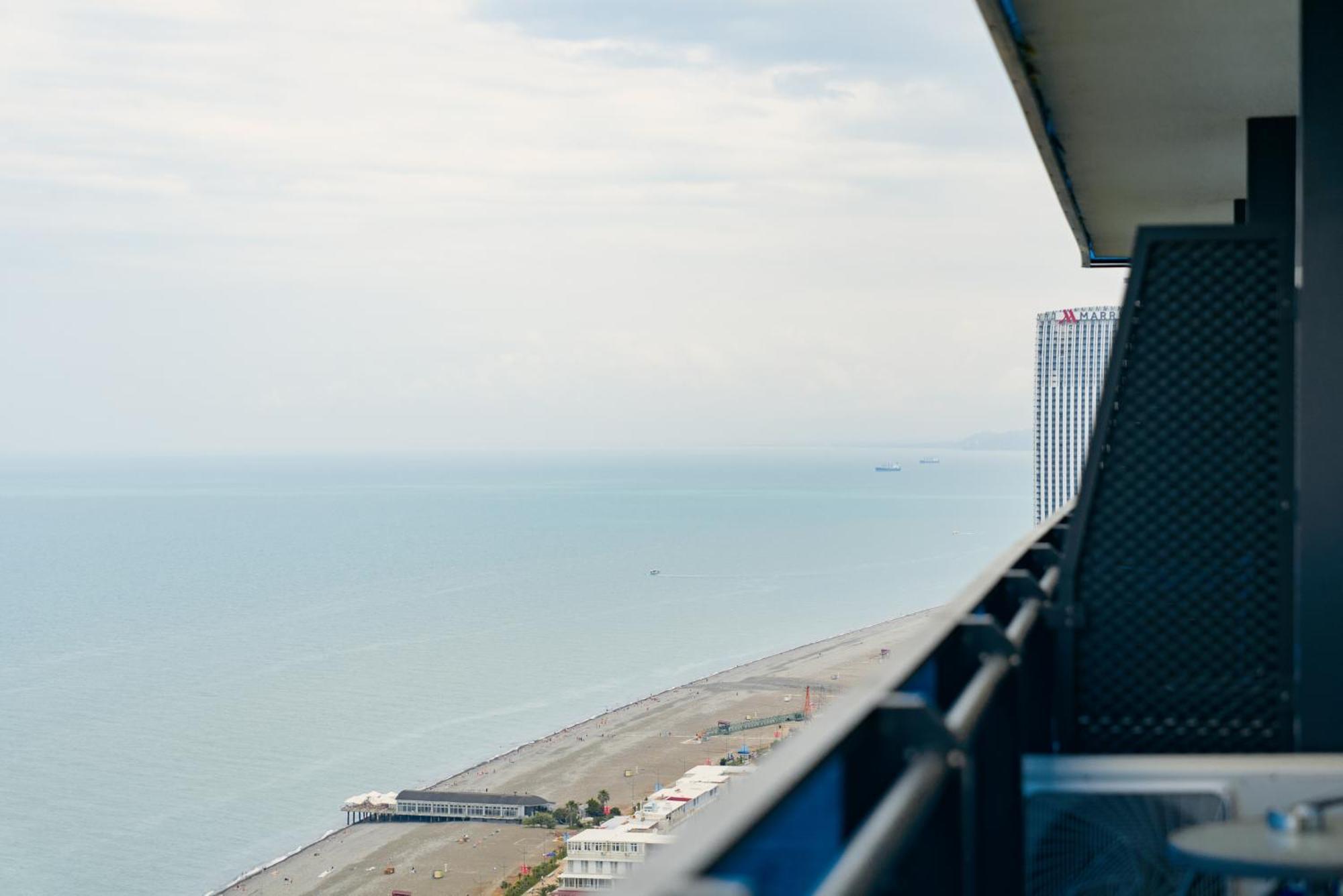 Апартаменты Habiby Orbi Sea Towers Батуми Экстерьер фото
